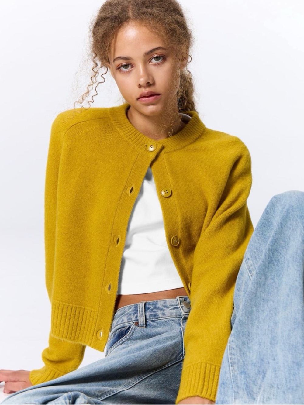 GU Puffy Crew Neck Short Mustard Cardigan